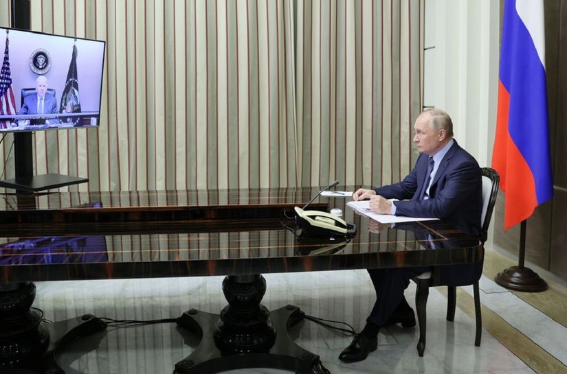 Biden e Putin conversam por duas horas sobre Ucrânia