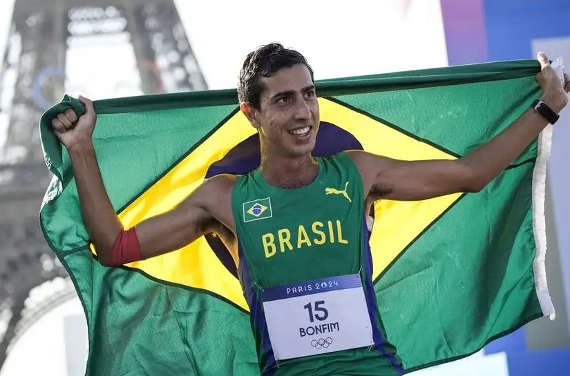 Caio Bonfim fatura prata inédita para o Brasil na marcha atlética