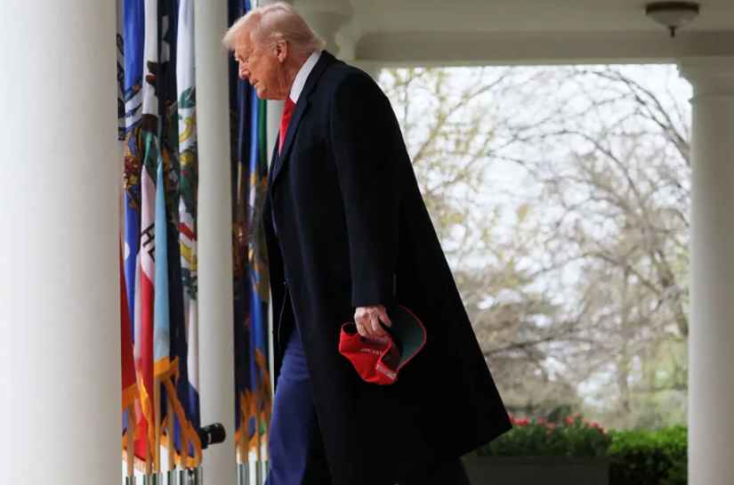 Trump considera novas sanções à Rússia em meio a frustração com ataques