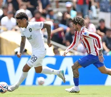 Botafogo perde para o Atlético de Madrid, mas avança no 'grupo da morte'