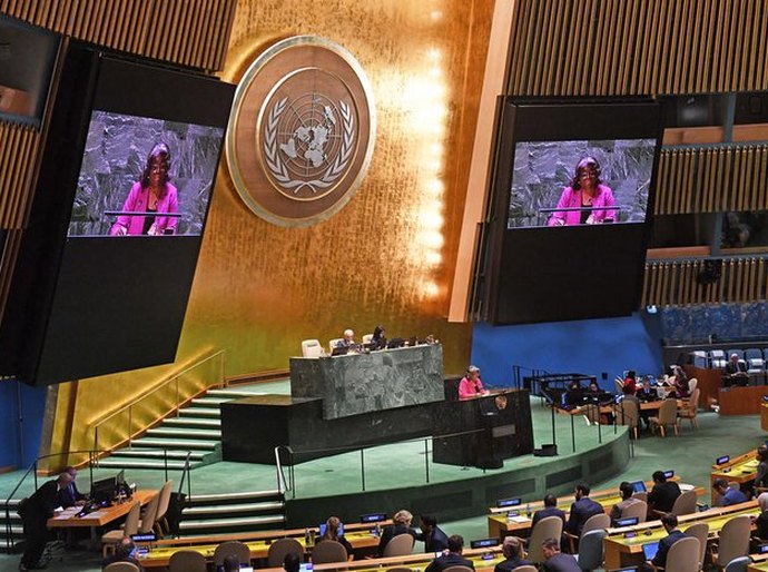 Assembleia da ONU aprova resolução sobre guerra de Israel