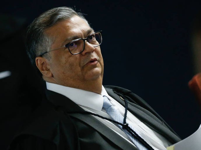 Após Congresso aprovar projeto, Dino libera pagamento de emendas parlamentares
