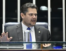 Governo aposta em Alcolumbre para frear anistia a Bolsonaro