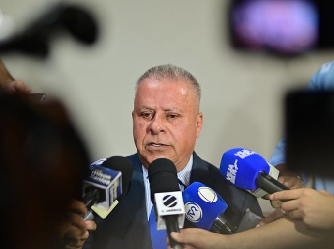 Taxa de lixo continua a R$10,60 e R$ 21,20', garante Chico 2000 após aprovação de decreto legislativo