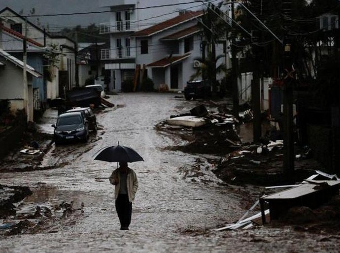 'Barulho da chuva me deixa desesperada': vítimas de enchentes podem ter mesmo transtorno dos sobreviventes de guerra