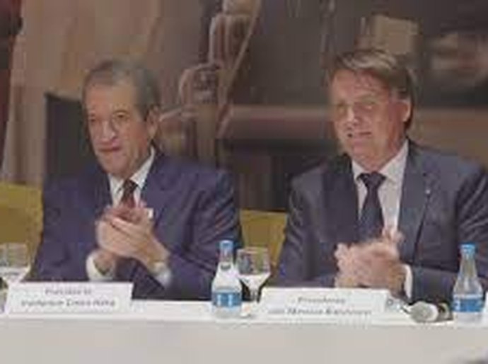 Bolsonaro se irrita com declarações de Valdemar Costa Neto sobre reforma tributária, dizem aliados de ex-presidente