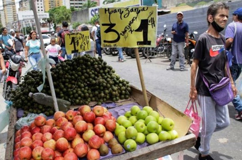 O que a forte desvalorização da moeda venezuelana diz sobre a situação econômica no país