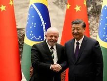 China corteja Brasil após tarifaço de Trump, diz New York Times