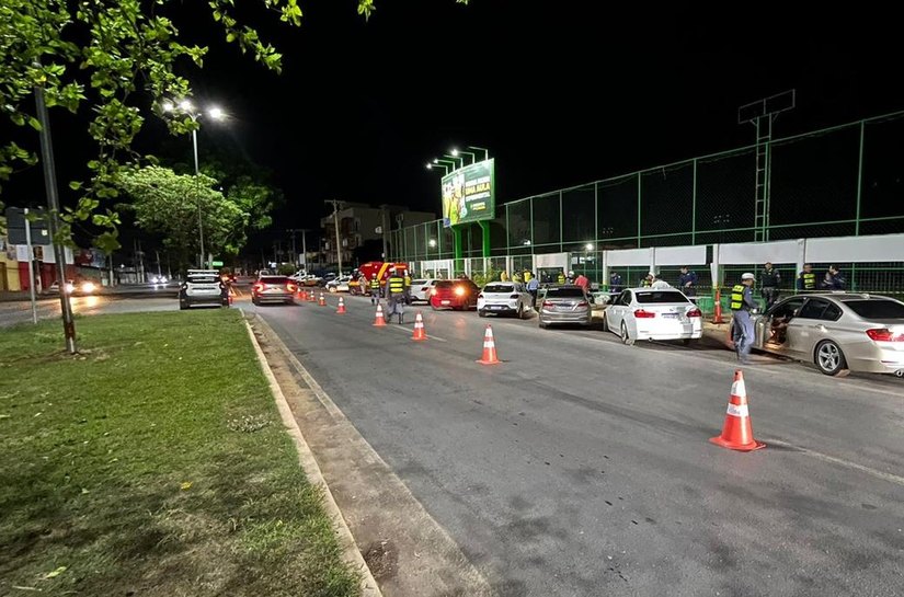 Blitz da Lei Seca em Cuiabá prende 17 motoristas e apreende 41 veículos neste sábado,2