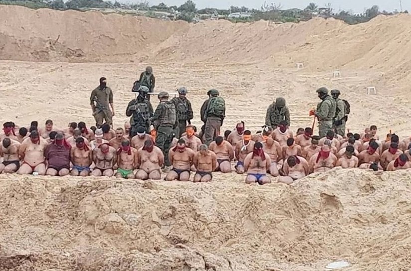 Imagens mostram dezenas de homens com roupas íntimas detidos por soldados de Israel