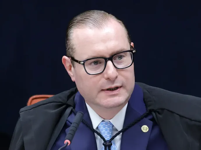 Trama golpista: Moraes e Zanin votam para condenar sete réus do núcleo das fake news