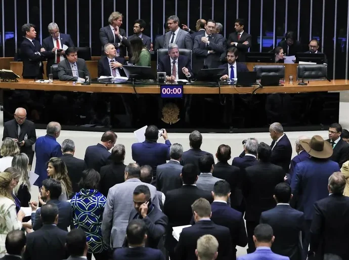 Reforma tributária é promulgada no Congresso; veja principais pontos