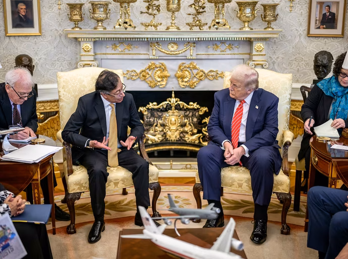 Trump e Petro concluem reunião na Casa Branca para restabelecer relações bilaterais