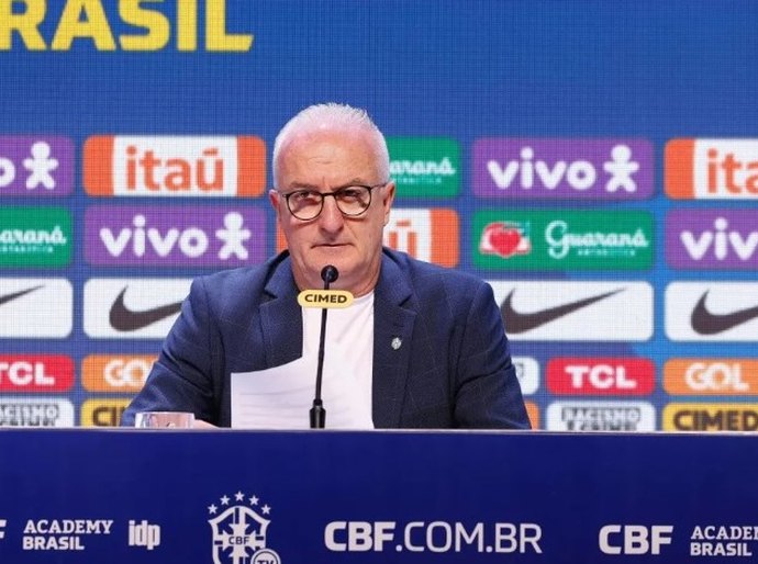 Dorival surpreende em convocação da Seleção para pegar Chile e Peru; veja lista