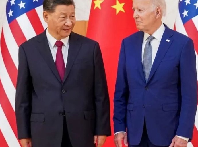 China diz que EUA “colocaram paz em risco” ao sobrevoar o Estreito de Taiwan