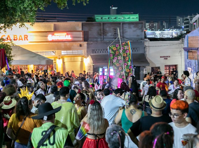 Veja Fotos: Carnaval de rua movimenta Cuiabá com festa na Praça da Mandioca e na Avenida Mato Grosso