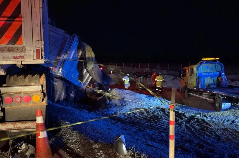 Veja Fotos: Tragédia sem precedentes na BR-163: ultrapassagem proibida provoca massacre em ônibus lotado; 11 mortos e 46 feridos