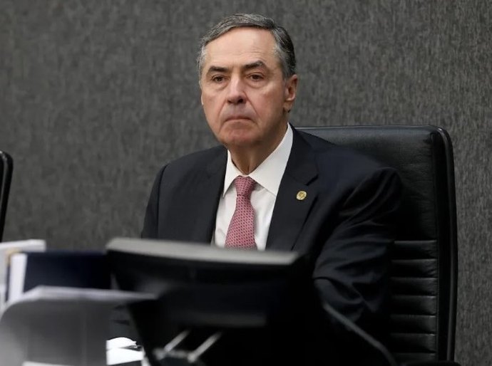 Barroso manteve julgamento sobre porte de maconha apesar do apelo de colegas