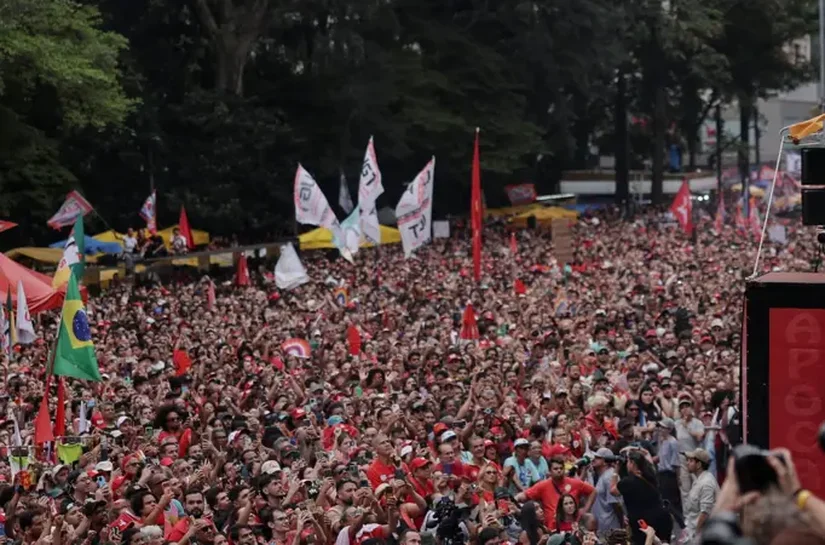 Manifestações de rua podem mudar os rumos do segundo turno?