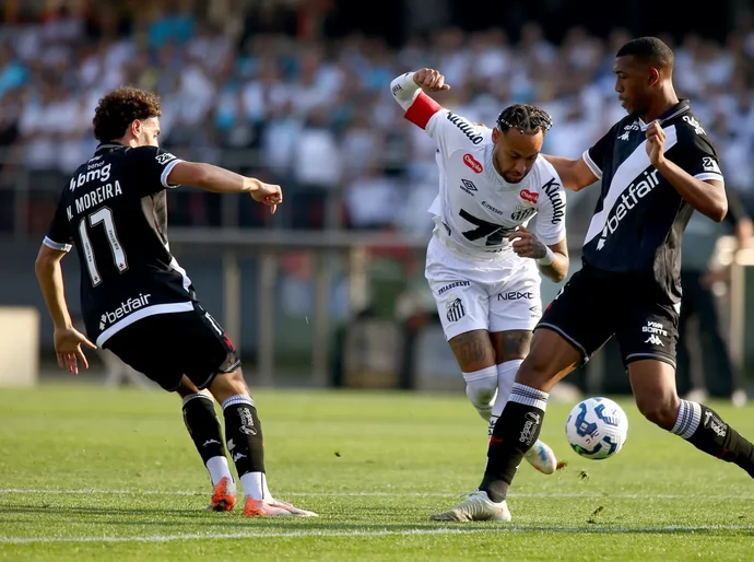 Coutinho supera Neymar, e Vasco humilha o Santos com goleada no Brasileirão