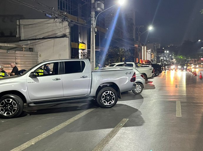 Operação prende 17 condutores embriagados na avenida Isaac Póvoas