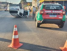 Motorista bêbado da Agrex atropela idoso, capota carro e é liberado após pagar fiança em Várzea Grande