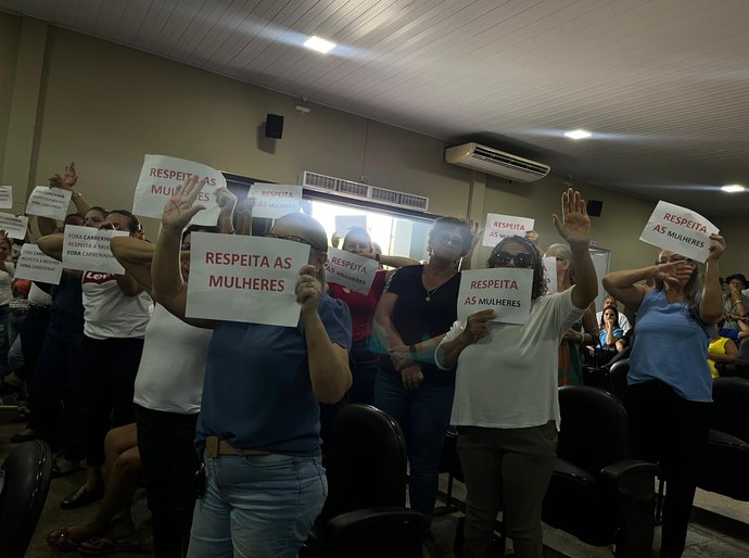 Movimento feminista faz protesto contra vereador carreirinha que chamou mulheres de Brasnorte de ‘quengas’