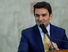 Sabino acerta demissão com Lula, mas tenta adiar anúncio