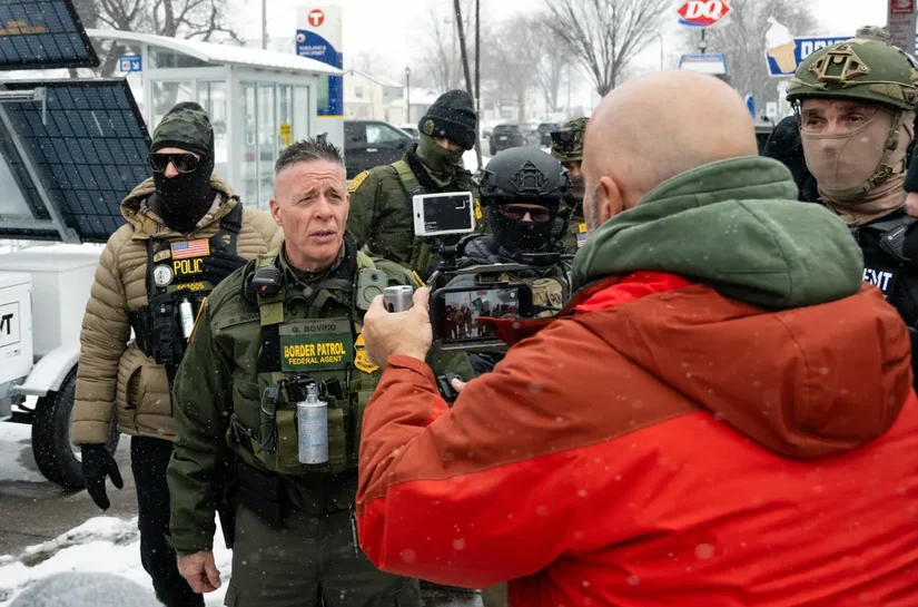 Chefe da Patrulha de Fronteira dos EUA é afastado do cargo, dizem fontes