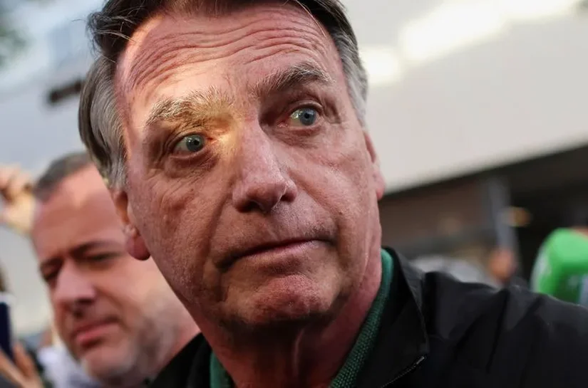 Tarifaço: Se Lula sinalizar para mim, eu negocio com o Trump, diz Bolsonaro