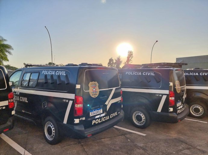Polícia Civil cumpre mandados de investigação que apura desvio de armas de fogo na Delegacia de Guarantã do Norte
