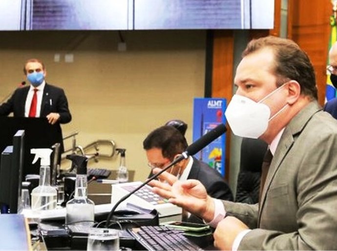 Deputados estaduais ‘peitam’ Mendes e votam não ao feriadão de 10 dias em MT