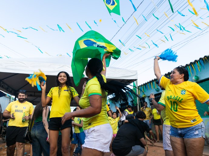 Votação de concurso que disponibiliza telões para ruas em clima de Copa termina nesta sexta-feira