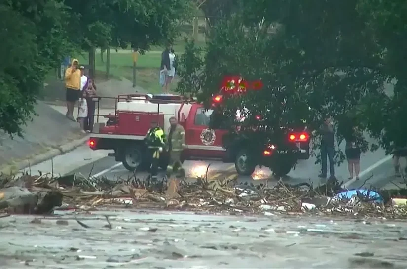 Enchentes no Texas deixam 13 mortos e 20 crianças desaparecidas; o que se sabe