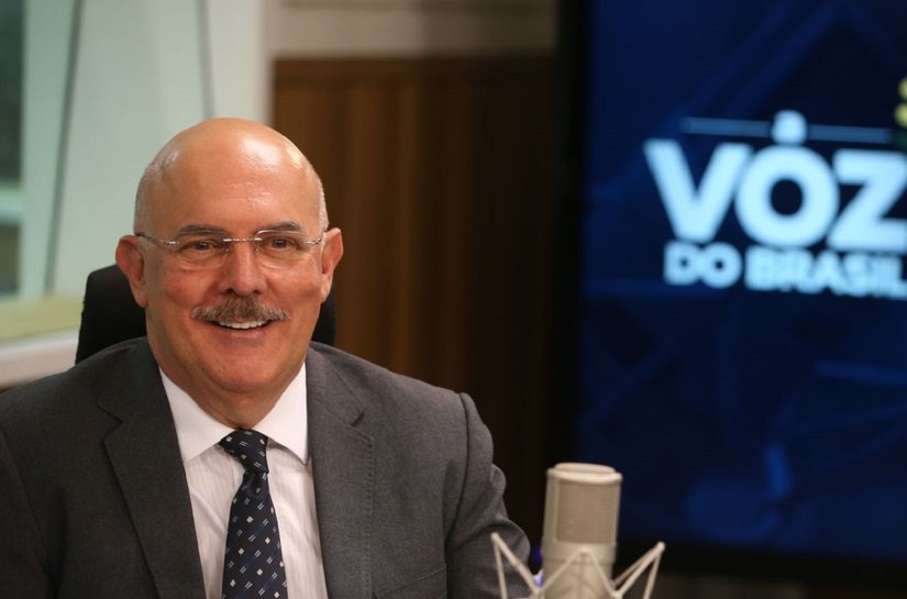 Resultado do Enem foi antecipado dois dias, diz ministro da Educação