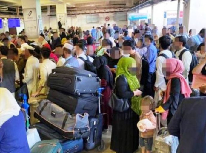 Afeganistão: as imagens que mostram o caos e o desespero dos afegãos após a entrada do Talebã em Cabul