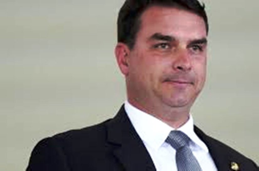 Justiça rejeita denúncia contra Flávio Bolsonaro no caso das rachadinhas
