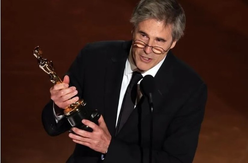 Oscar 2025: em discurso, Walter Salles homenageia Torres e Montenegro