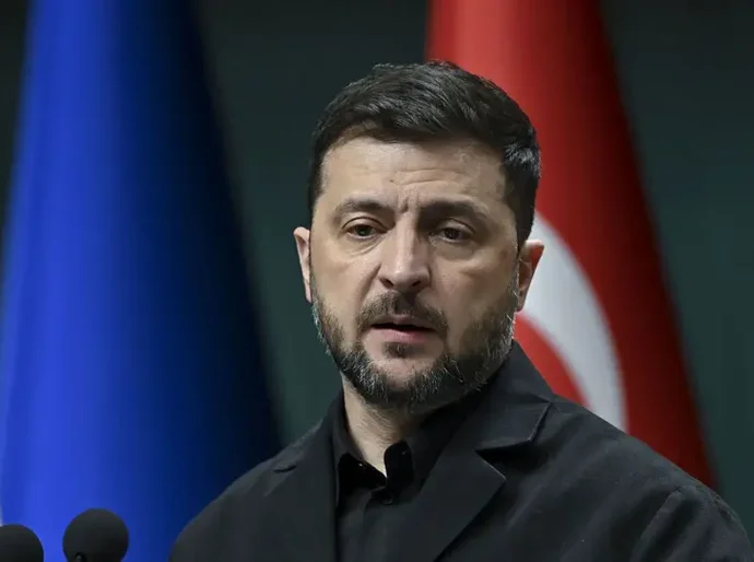 Zelensky diz que Ucrânia encara dilema entre perder a dignidade ou o apoio dos EUA: 'Um dos momentos mais difíceis da nossa história'