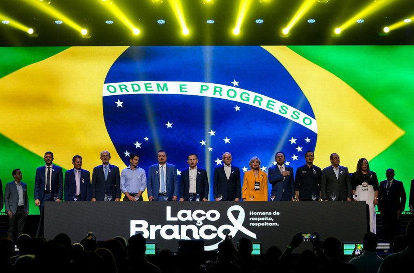 Evento reúne 1,4 mil homens em Cuiabá e destaca lei para mobilização estadual de combate à violência contra mulheres