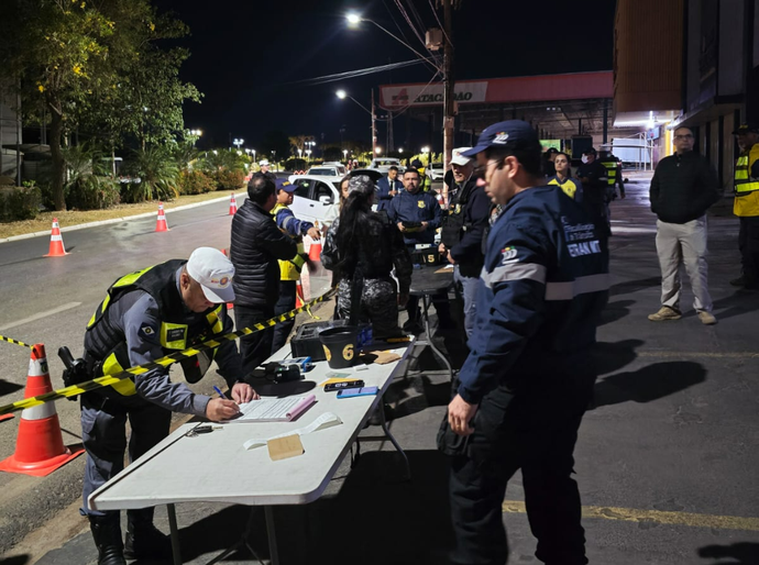 Operação Lei Seca prende 11 condutores alcoolizados e remove 29 veículos em Cuiabá