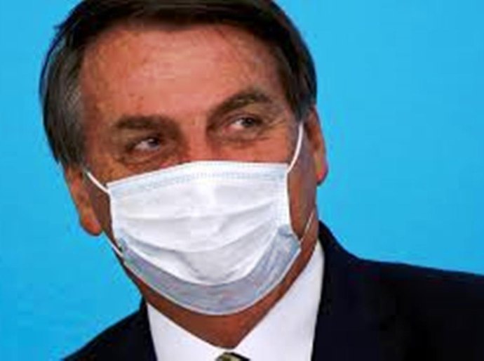 Em meio à piora da pandemia no país, popularidade de Bolsonaro cai para 31%