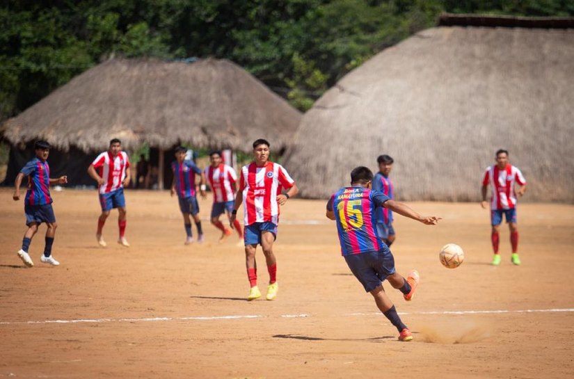 Mais de 1,5 mil indígenas competem nos Jogos do Xingu em MT