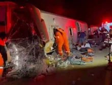 Acidente de ônibus deixa mortos e feridos no agreste de PE