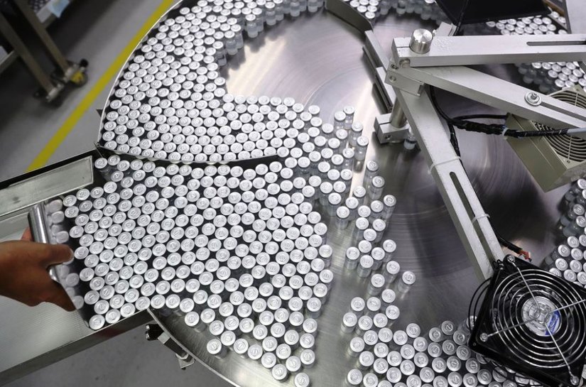 Insumos para vacina CoronaVac chegam ao Brasil dia 26 de maio