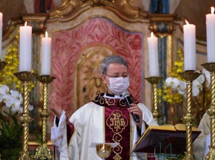 Cultos liberados ou não na pandemia? Entenda a polêmica que envolve igrejas, governo e Judiciário