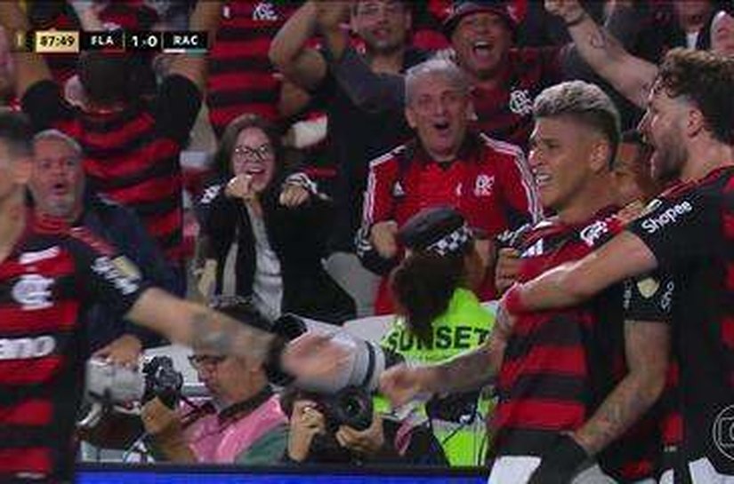 Flamengo desafoga no fim, vence Racing e sai na frente por vaga na final