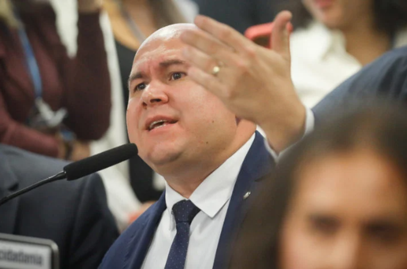 Presidente da CPI do 8 de Janeiro manda expulsar o deputado matogrossense, Abílio Brunnini, do PL