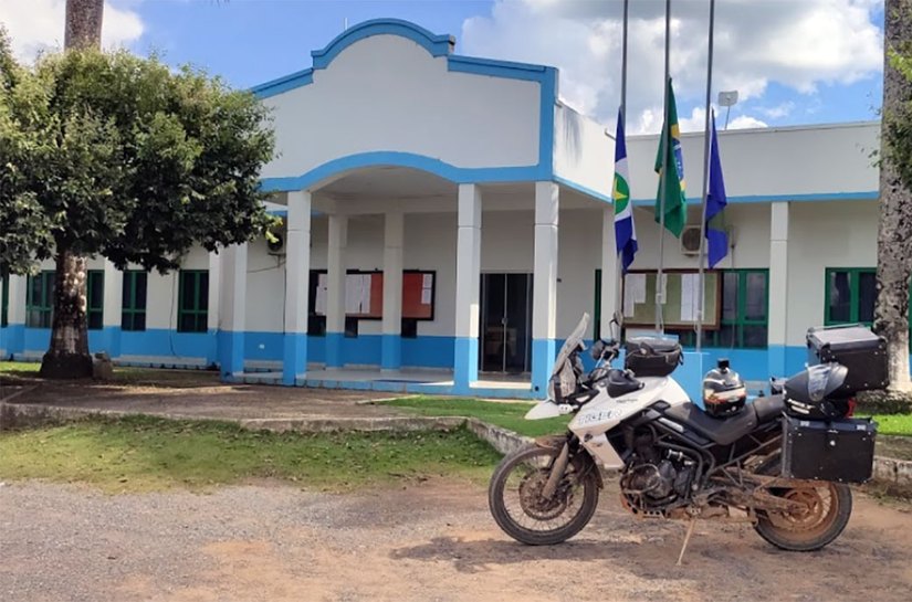 Secretária da Prefeitura é afastada por falta de qualificação e nepotismo