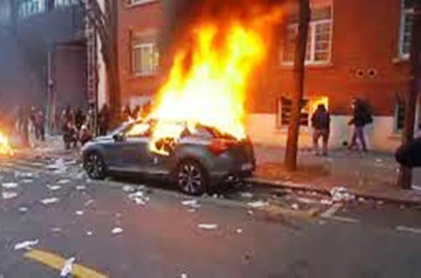 Franceses protestam contra lei que proíbe filmagem de policiais em ação